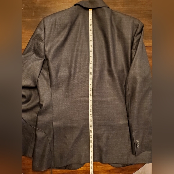 Charcoal Grey Suit - Kenneth Cole Reaction - 42R - Picture 7 of 12